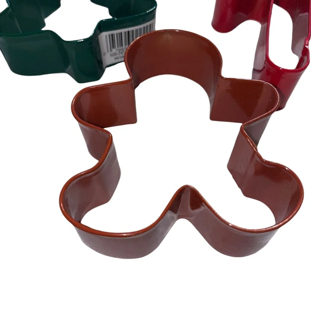 3 NWT Wilton Metal Cookie‎ Cutters Candy Cane Gingerbread Man Christmas Tree